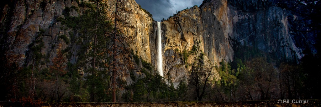 Yosemite Bridalveil Panorama  - ID: 15590780 © Bill Currier