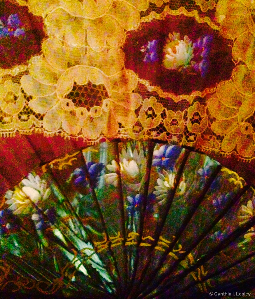 Women's fan 