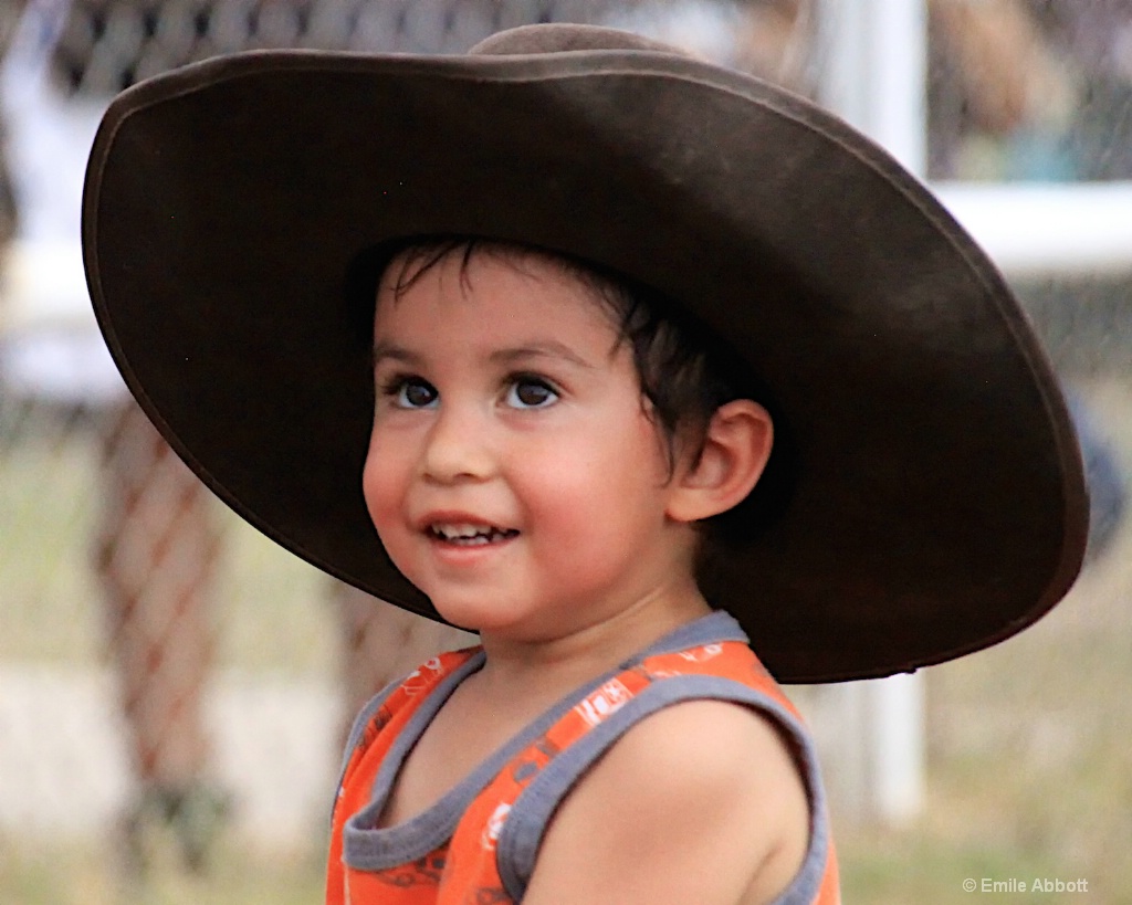 Big Hat - ID: 15593582 © Emile Abbott