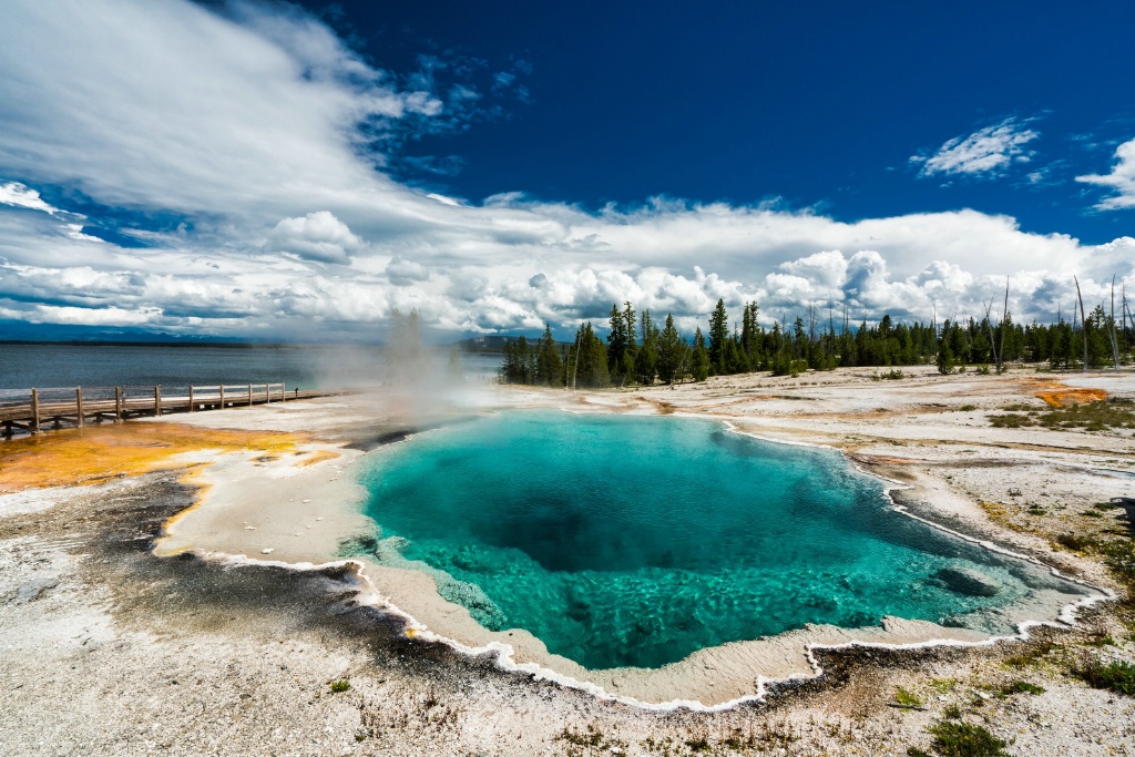 Yellowstone Green Pool  - ID: 15601413 © Stanley Singer