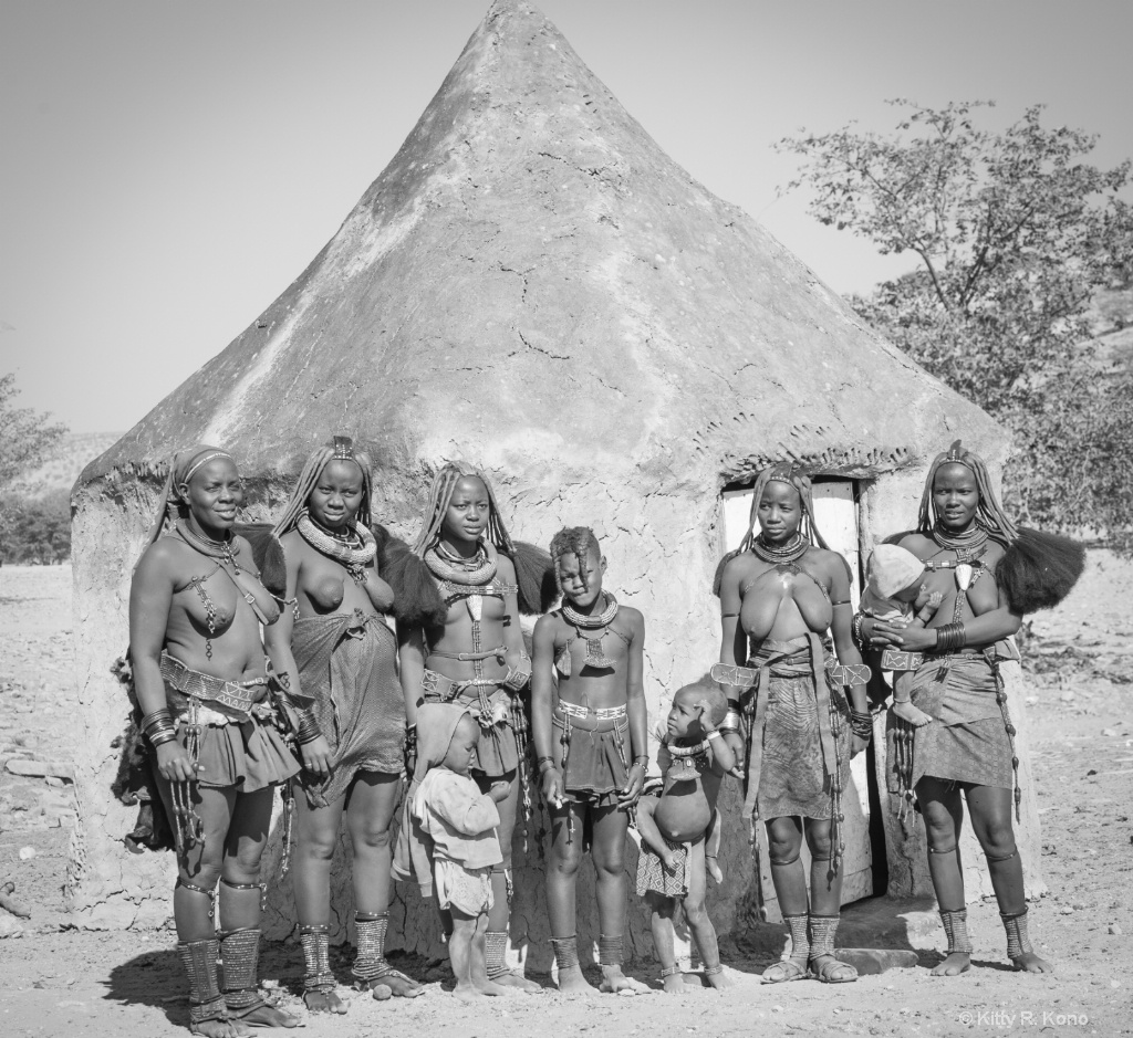 Himba Tribe - Just Moms and Kids - ID: 15617197 © Kitty R. Kono