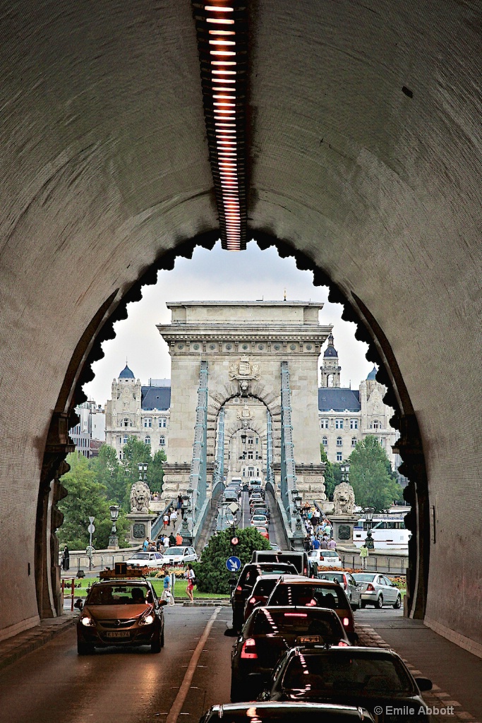 Buda-Pest - ID: 15617991 © Emile Abbott