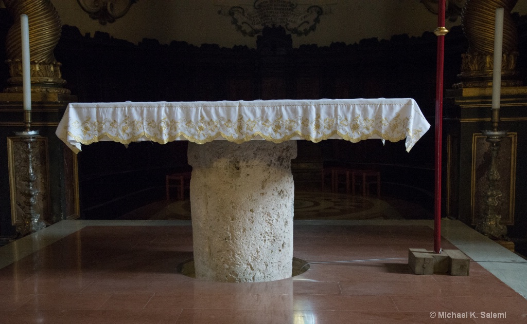 Spello Altar - ID: 15621136 © Michael K. Salemi