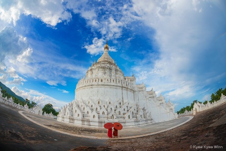 Little Novices and White Temple