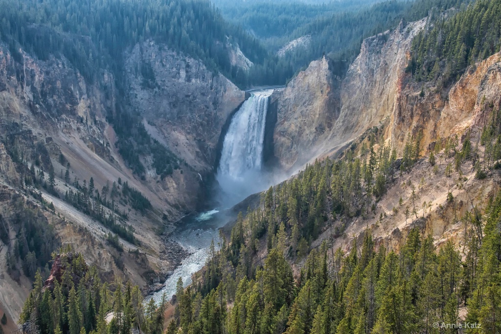 View of Yellowstone Falls - ID: 15634484 © Annie Katz