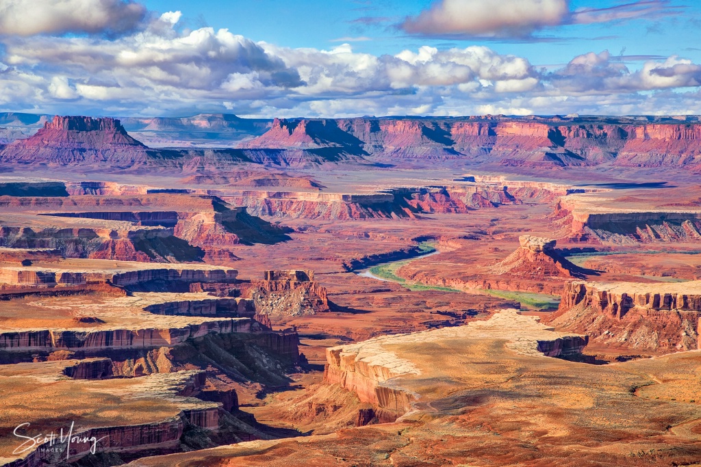 Green River Vista; Canyonlands National Park - ID: 15640146 © Richard S. Young