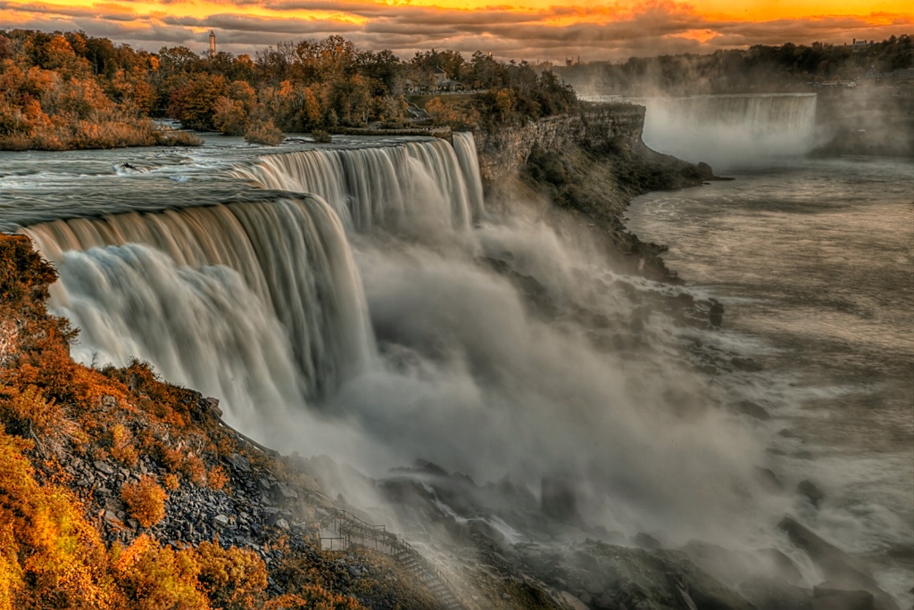 Niagara Falls Sunset