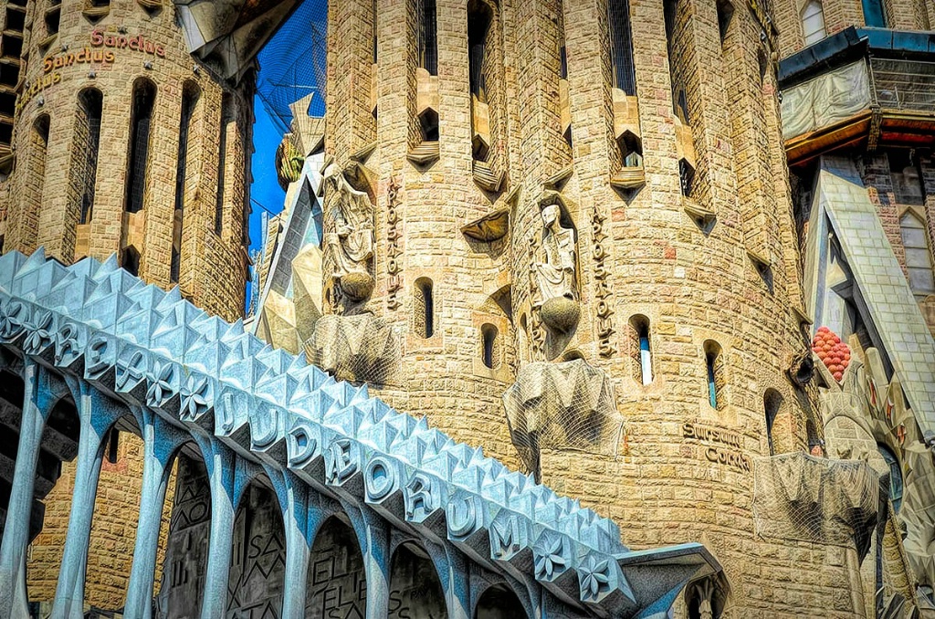 La Sagrada Familia - Exterior Detail