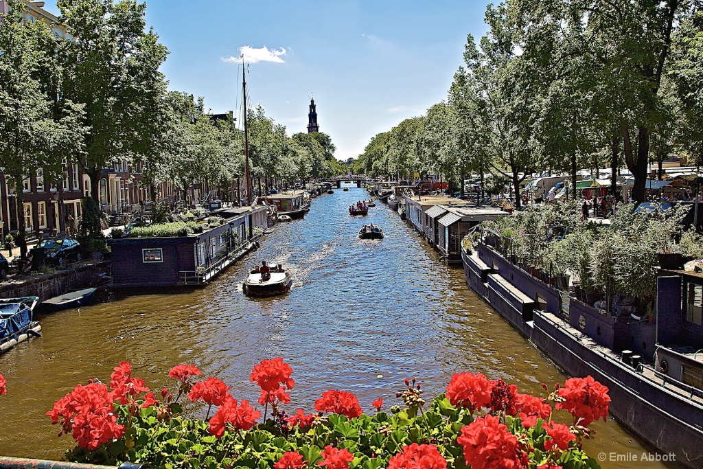 Amsterdam - ID: 15649661 © Emile Abbott