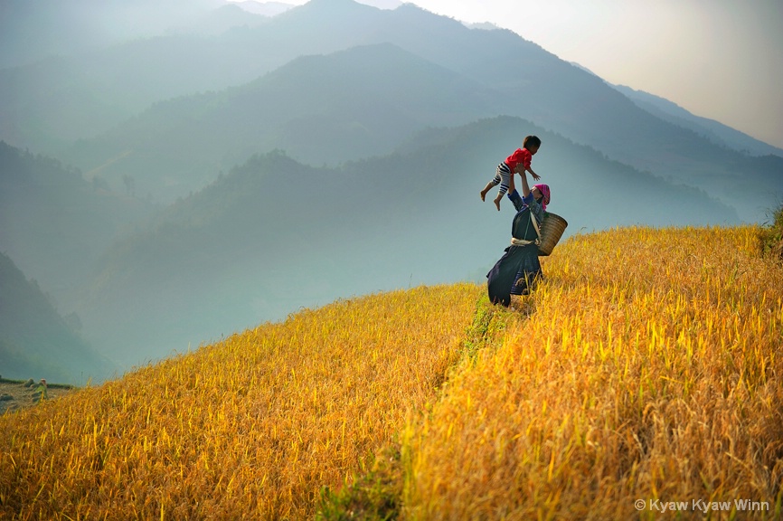 Mother & Son - ID: 15652613 © Kyaw Kyaw Winn