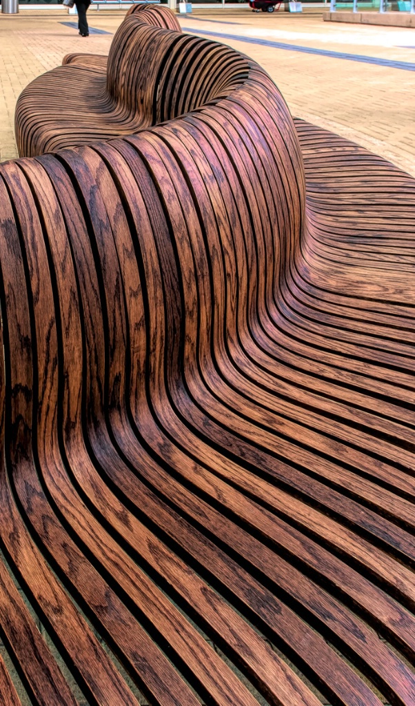 SNAKE BENCH