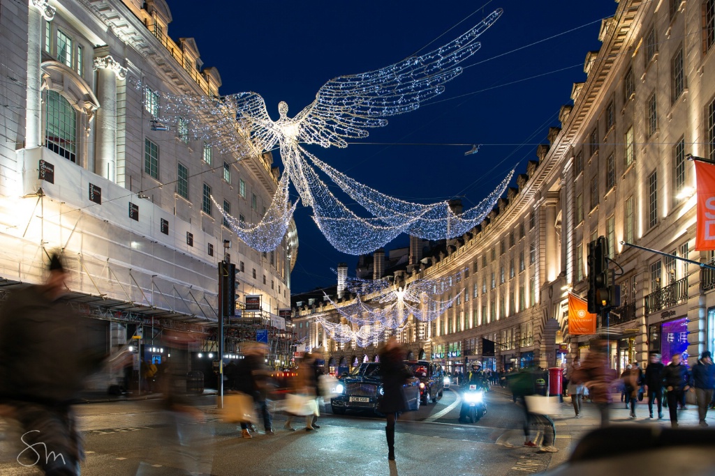 Regents Street in Christmas Outfit - ID: 15658741 © Sibylle G. Mattern
