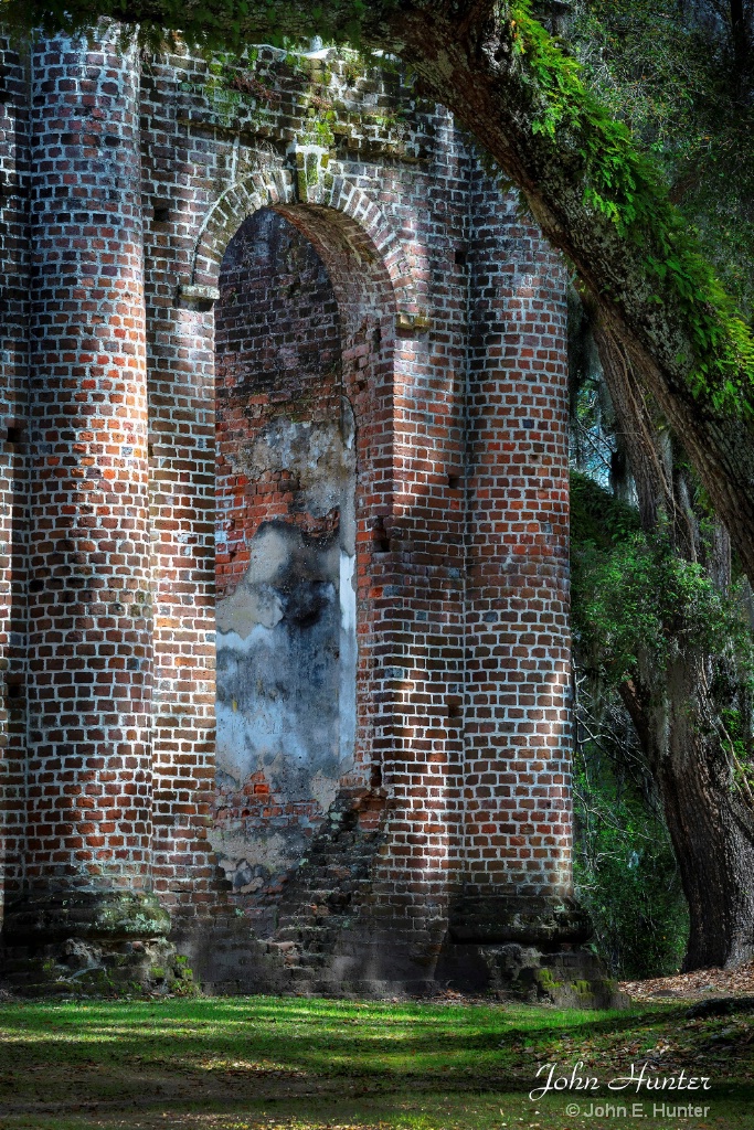 Charleston Ruins - ID: 15664619 © John E. Hunter