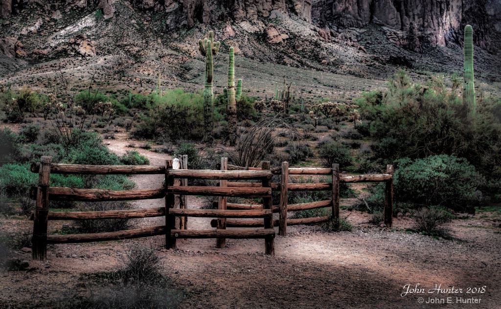 Boundry Fence to Lost Dutchman