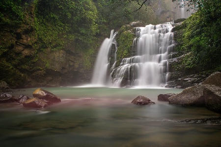 Nauyaca waterfall