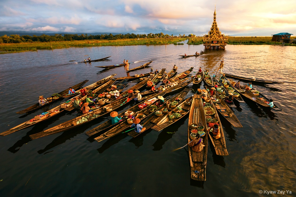 Floating Market in Inle