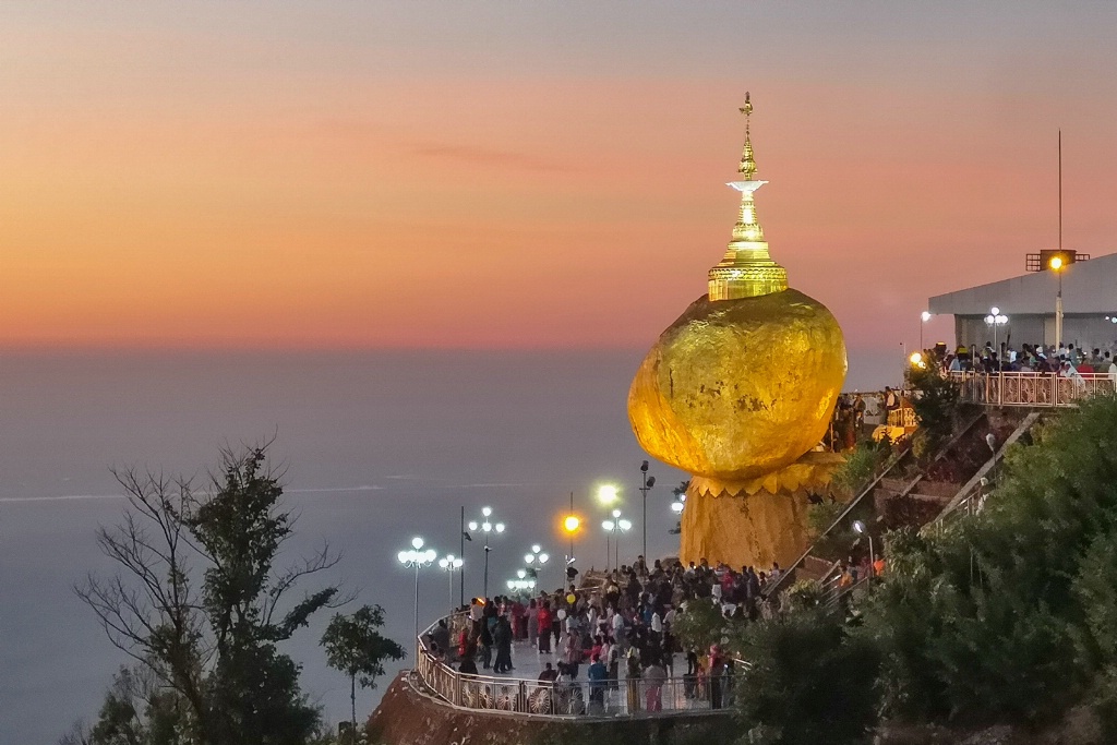 golden rock pagoda