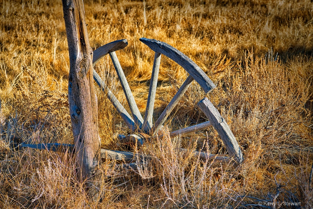 The Old Wagon Wheel