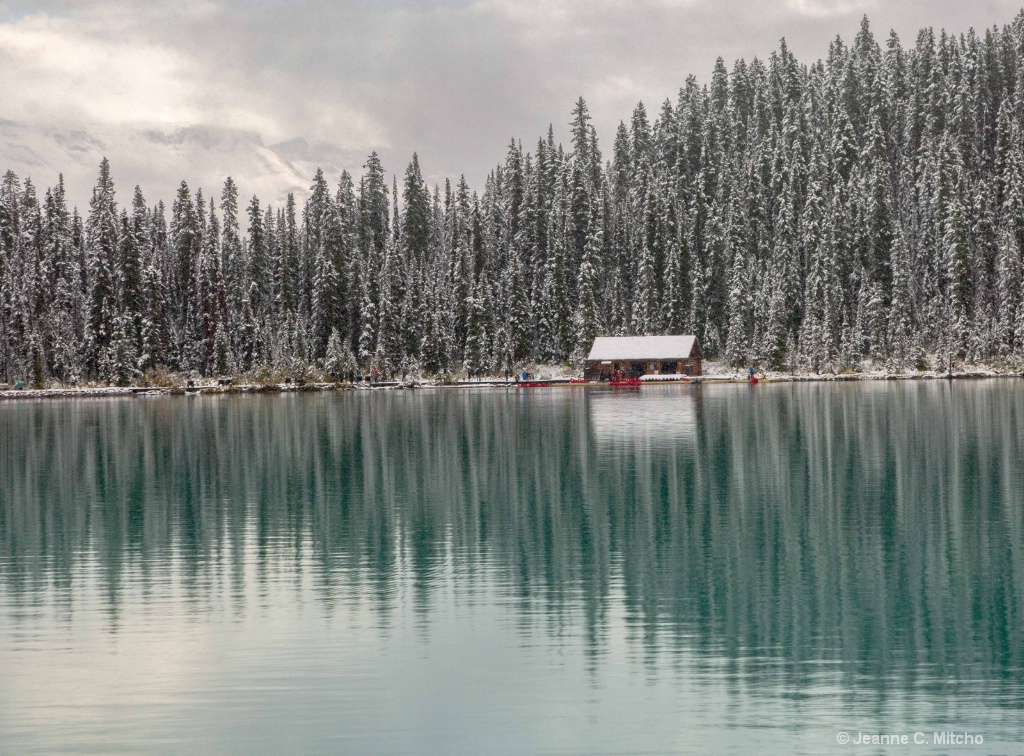 Lake Louise 3 - ID: 15679624 © Jeanne C. Mitcho