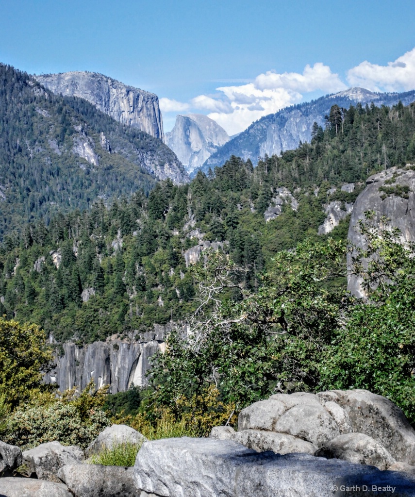 Yosemite Icons from Afar
