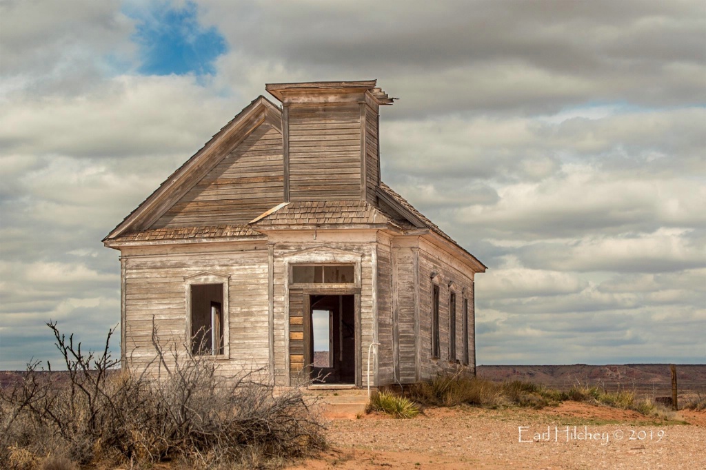 Comfort Abandoned - ID: 15709697 © Earl Hilchey