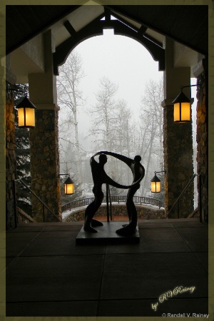 Beaver Creek Artistic Statue (Color)