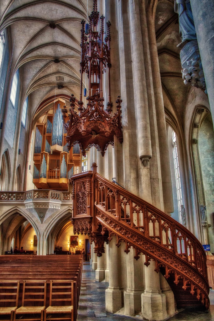 Jacobskirche - A View from the Front