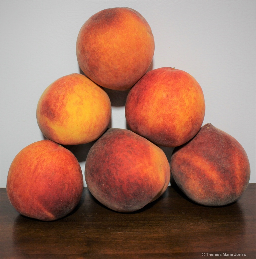 Peaches - ID: 15724311 © Theresa Marie Jones